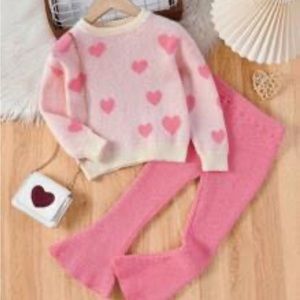 Adorable Girls Heart Pattern Sweater & Flare Leg Knit Pants. Super super Soft!!!